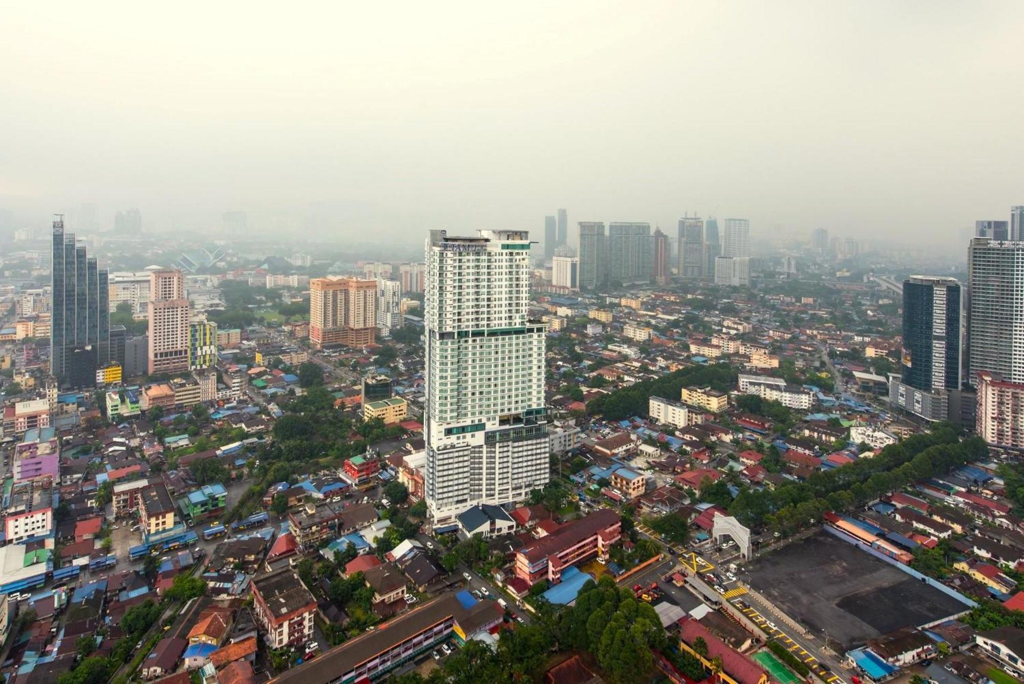 The Luxe Suites Klcc By Cozy Stay Kuala Lumpur Exterior foto